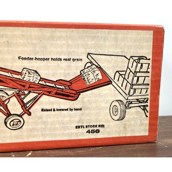 Ertl Tru-Scale Red Portable Elevator 1/16 No. 456-7241 Boxed NIB Diecast USA - Picture 8 of 11